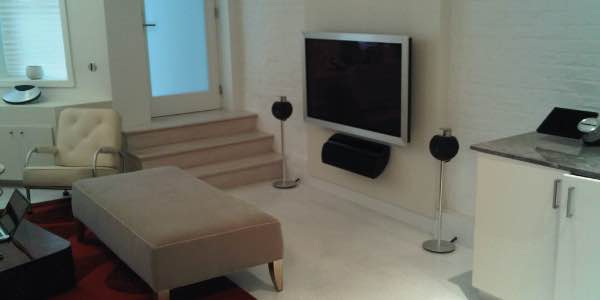 Custom installation of Bang & Olufsen Entertainment System with extreme attention to details, in Miami Beach, FL. By dmg Martinez Group.